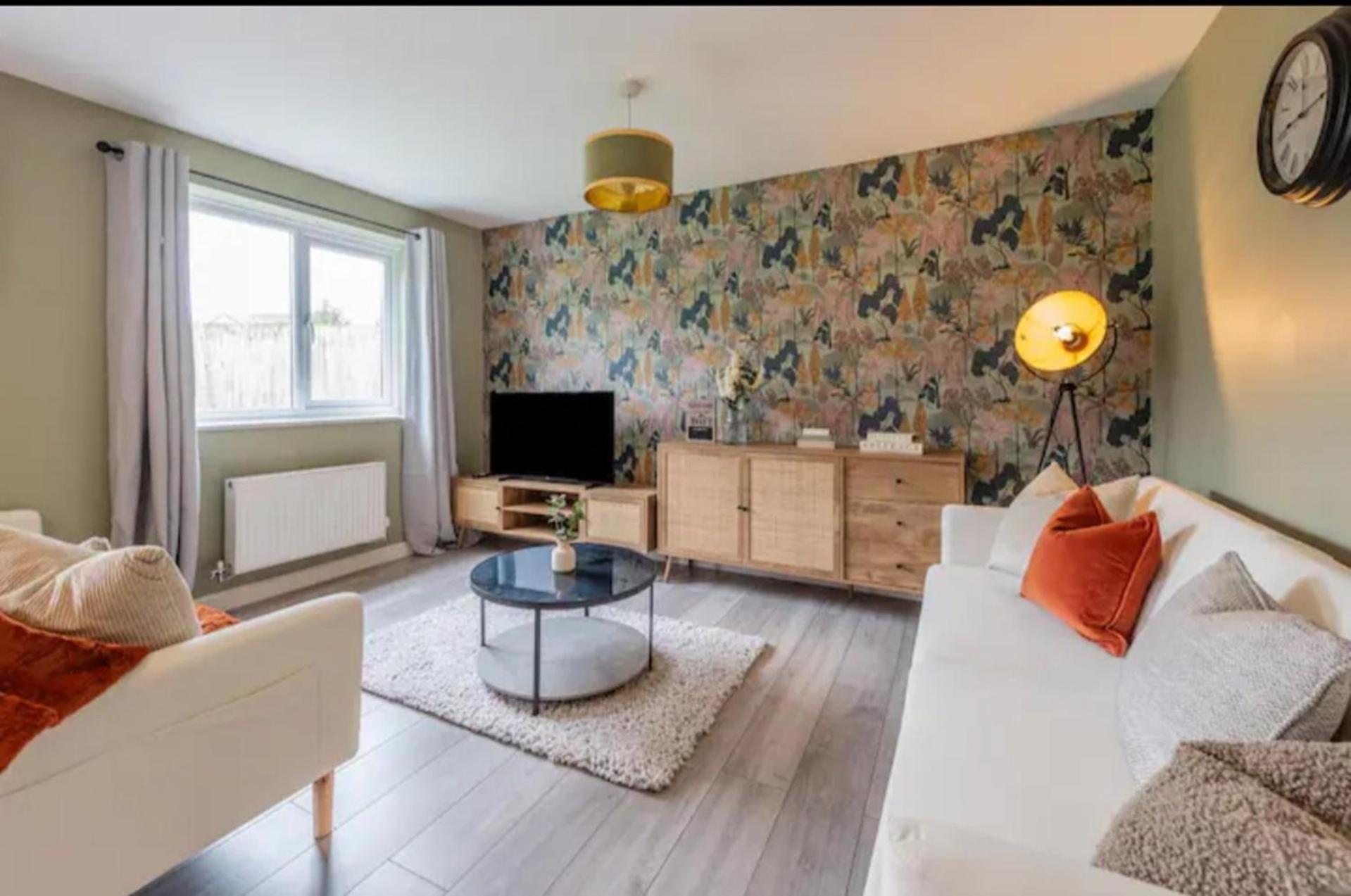 Charming Whitehurst Drive Nest In Holiday home