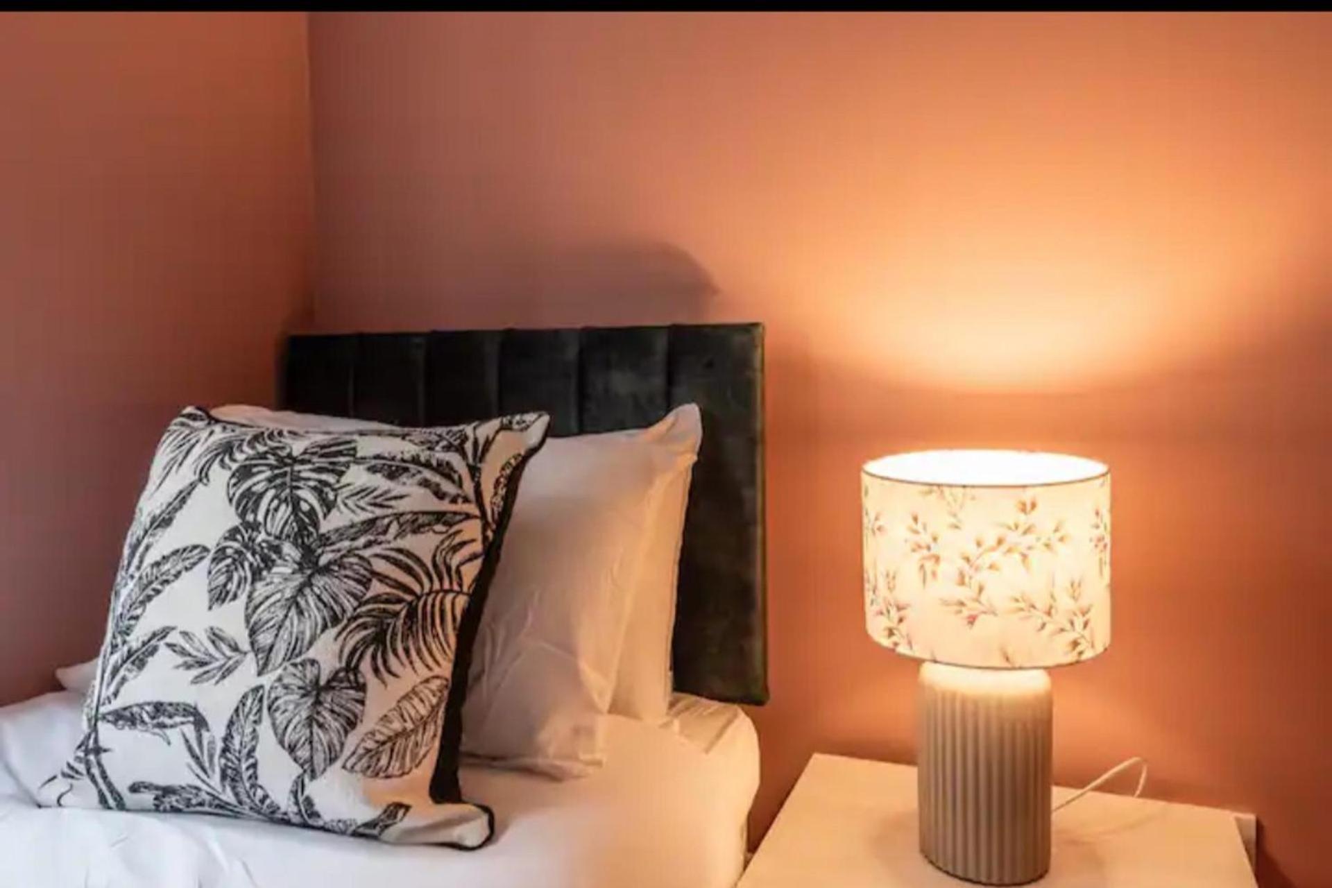Charming Whitehurst Drive Nest In Holiday home *