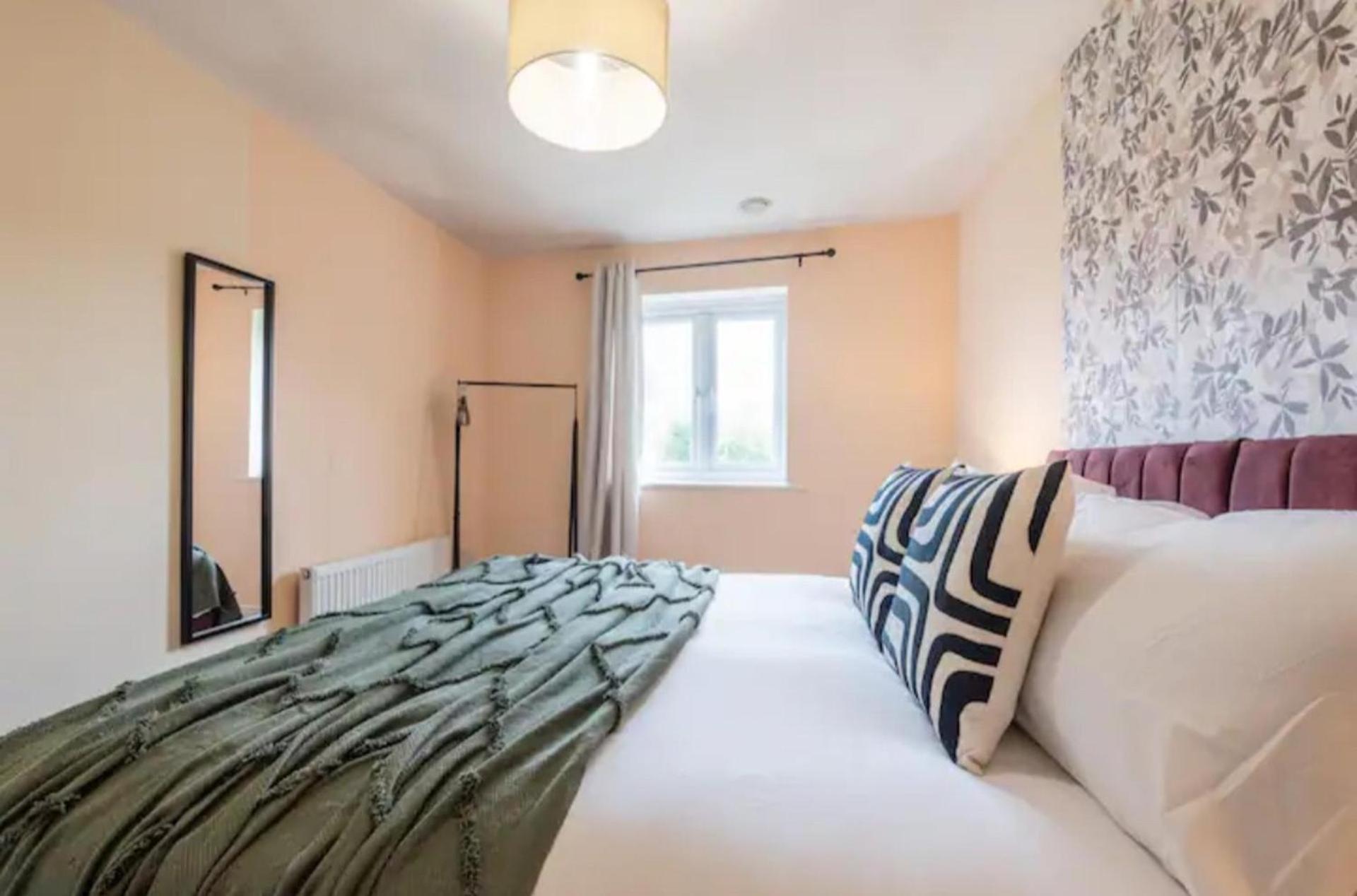 Charming Whitehurst Drive Nest In * Manchester