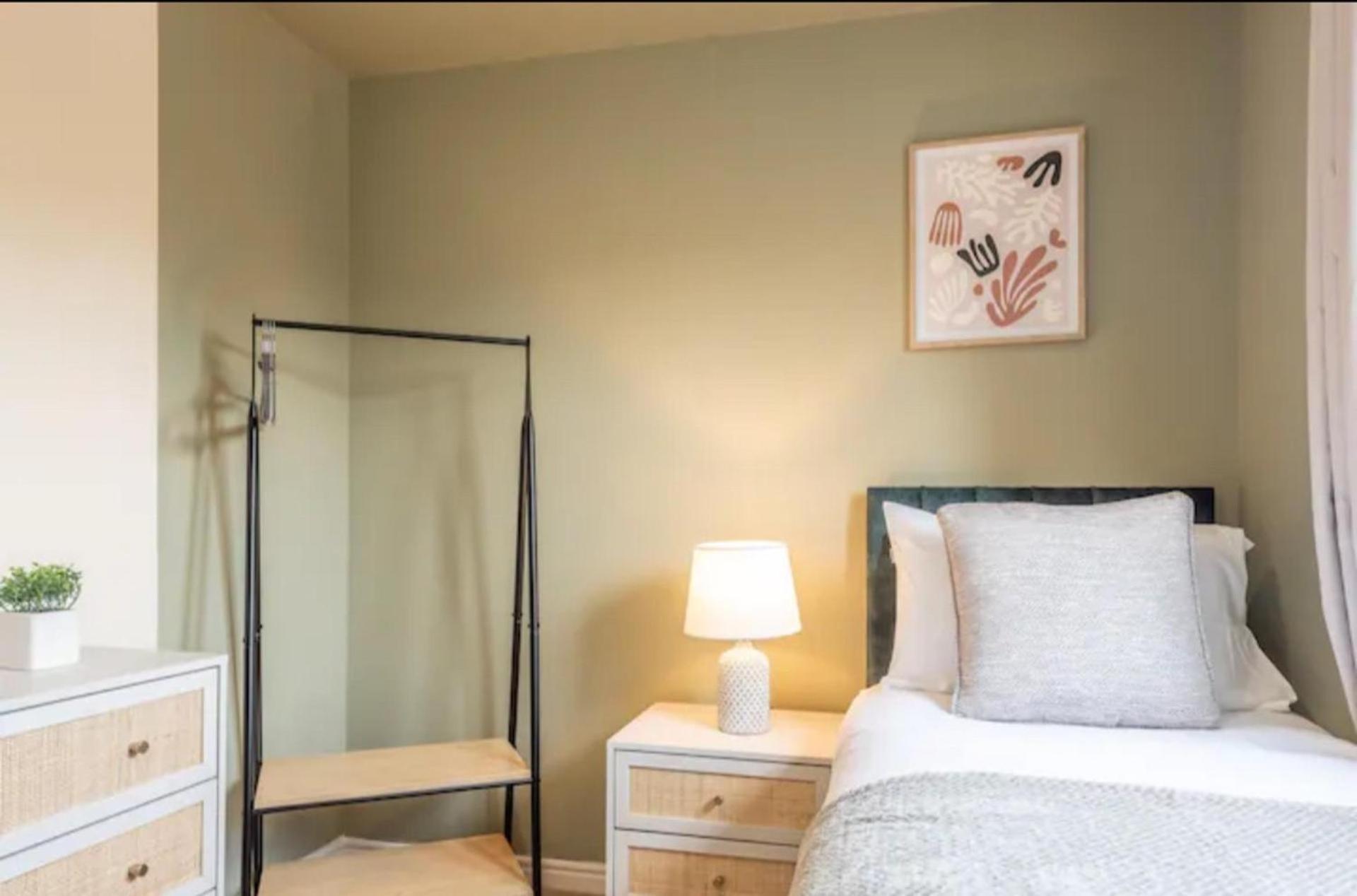 Holiday home Charming Whitehurst Drive Nest In